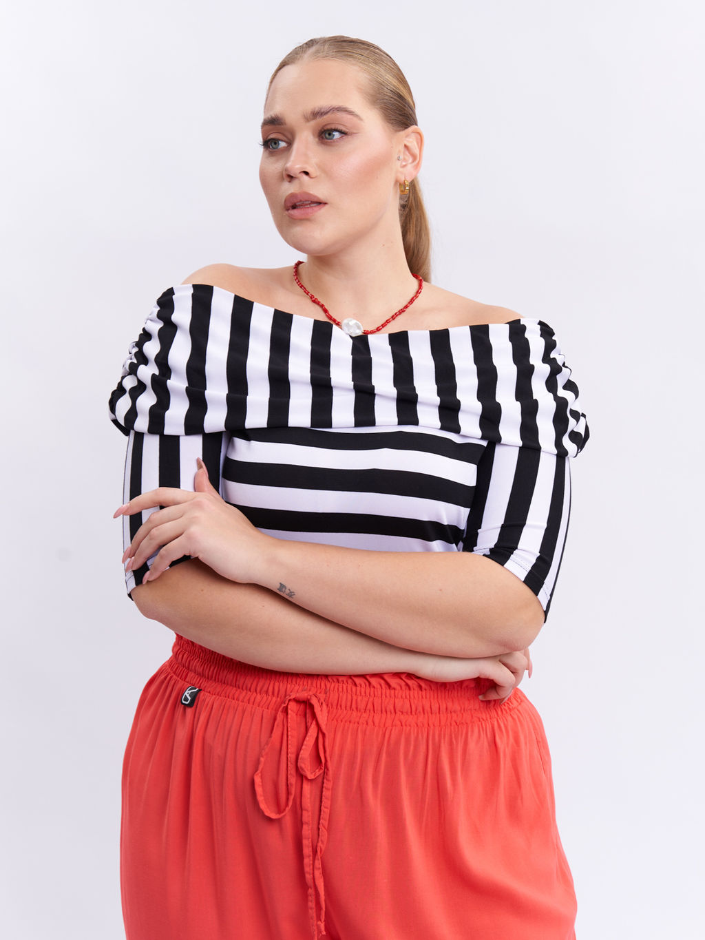 Футболка с открытыми плечами FU00803STR01 - Артесса фото 3