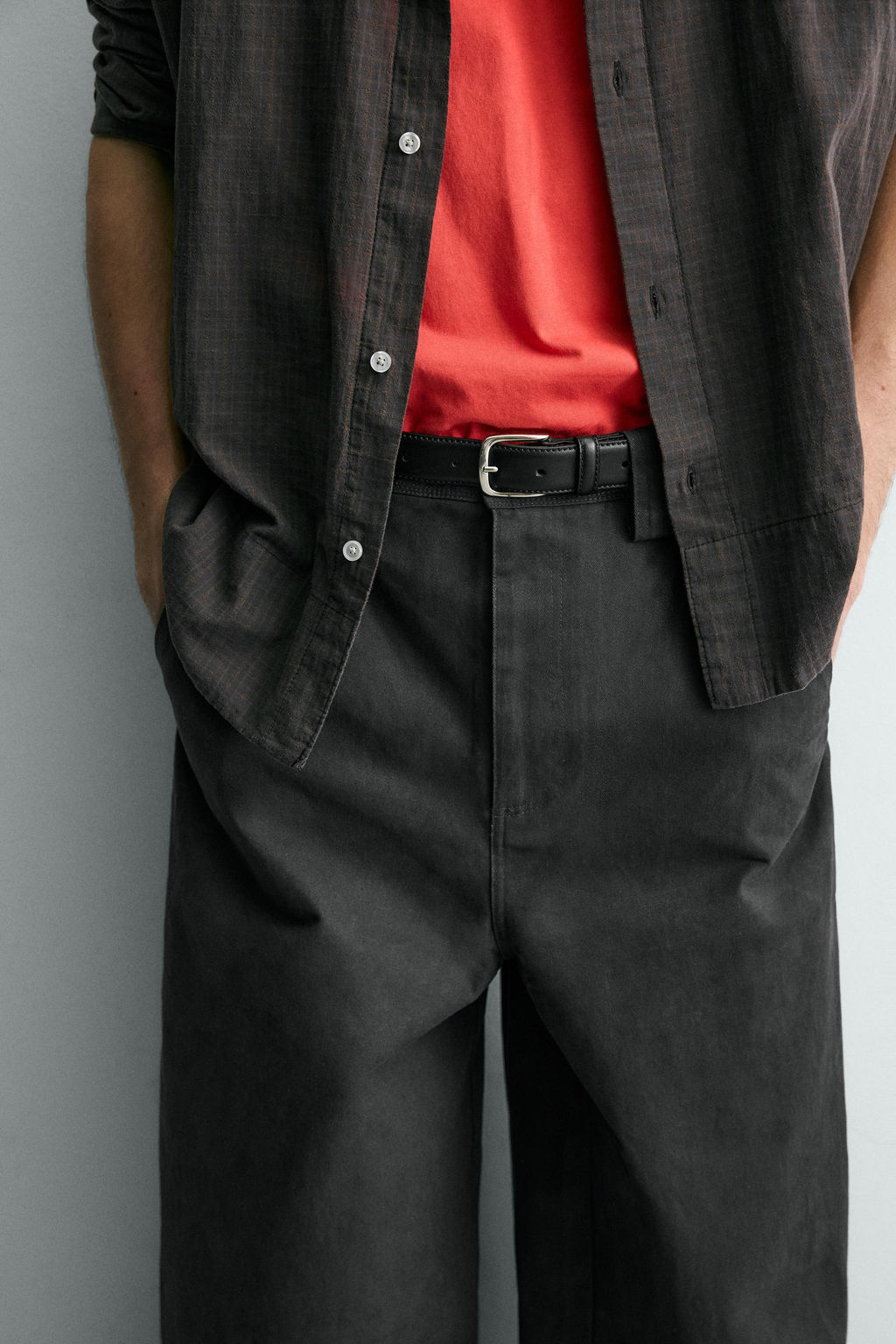 PANTAL?N RELAXED FIT COSTURA GIRADA / Gris antracita - Zara фото 5