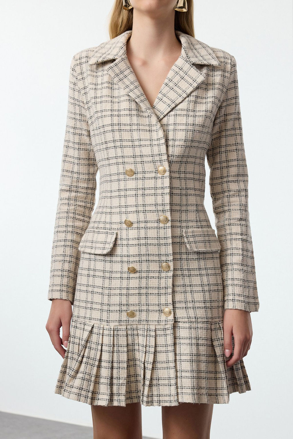 TRENDYOLMILLA Siyah Etegi Volanl? Dugme Detayl? Tuvit Dokuma Elbise TWOAW23EL00870 фото 20