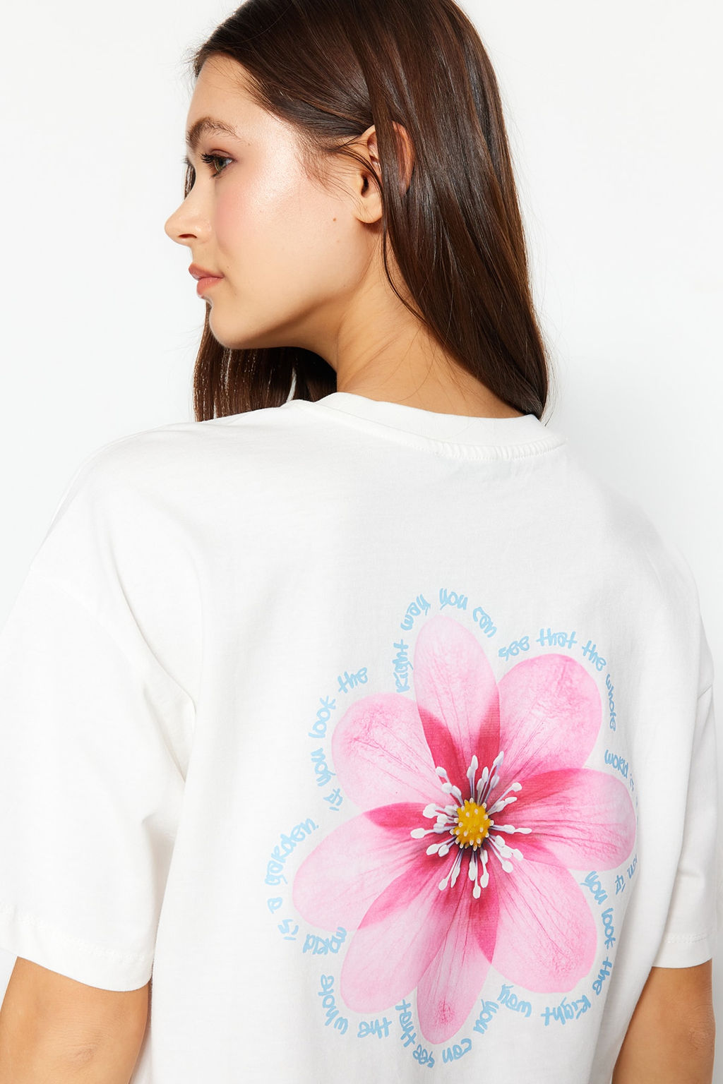 TRENDYOLMILLA Limited Edition Tas %100 Pamuk S?rt Bask?l? Relaxed/Genis Rahat Kesim Orme T-Shirt TWOSS23TS00374 фото 5