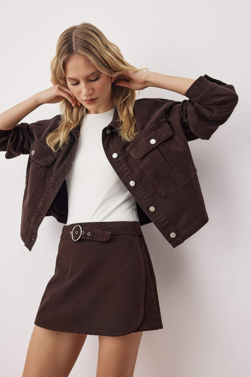 Kahverengi Kemer Detayl? Mini Denim Sort Etek TWOAW26ET00074