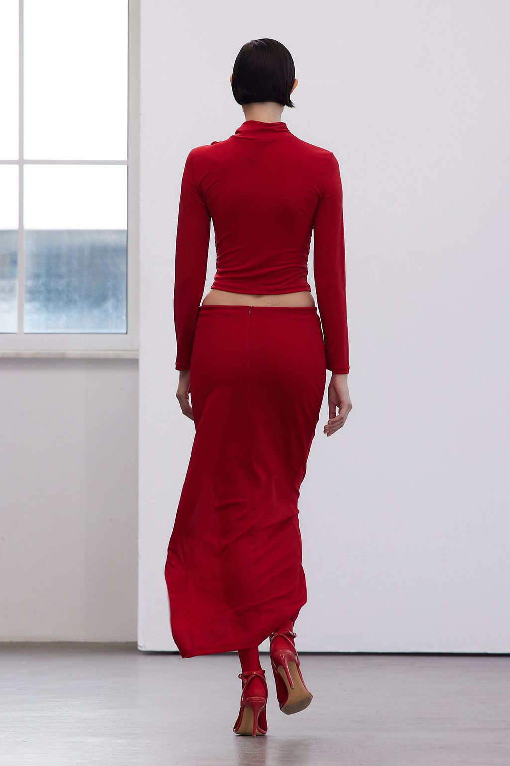 Limited Edition Orme Gul Detayl? Krep Bluz TPRAW25BZ00006 - Trendyolmilla фото 5