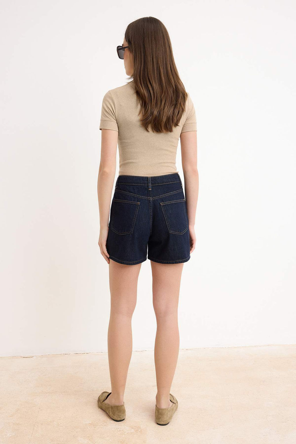 Koyu Mavi Yuksek Bel City Boy Denim Sort TWOSS26SR00219 - Trendyolmilla фото 4