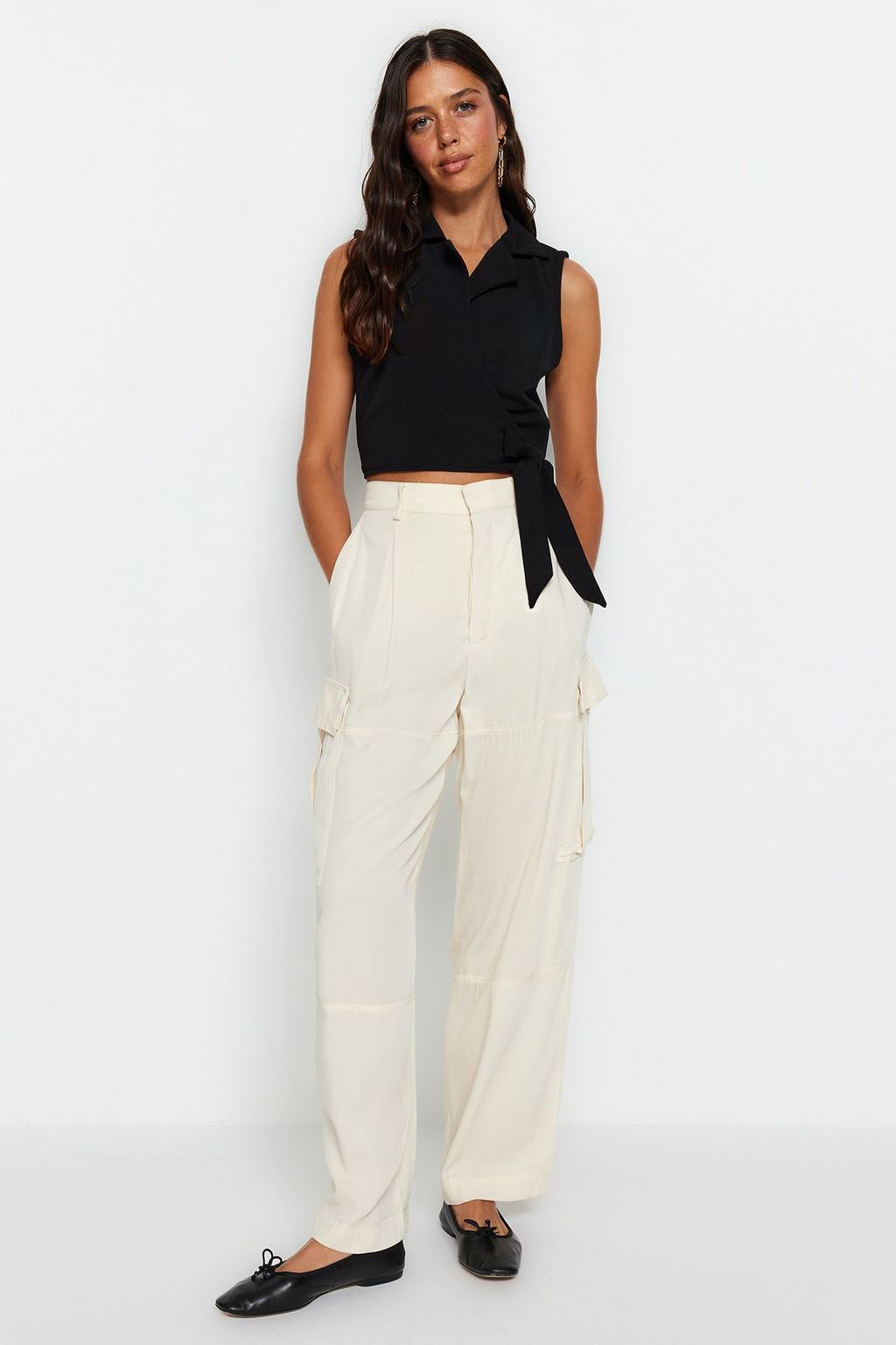 Siyah Baglamal? Crop Dokuma Keten Gorunumlu Bluz TWOSS23BZ00550