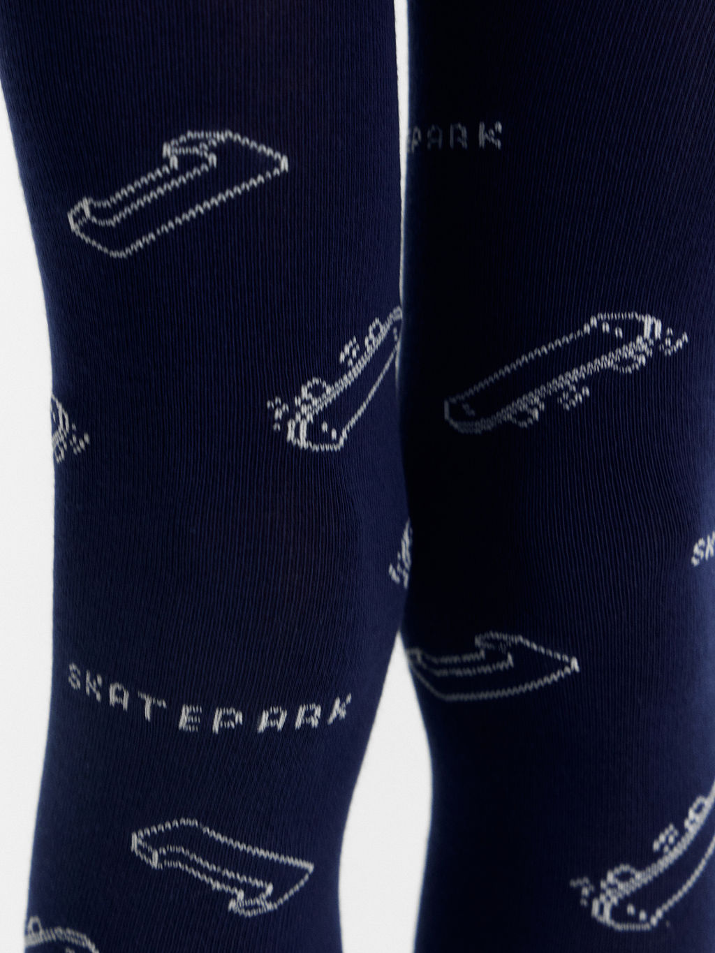 Цена за 3 пары! Колготки детские темно-синие с рисунком в виде скейтов - Mark formelle фото 3