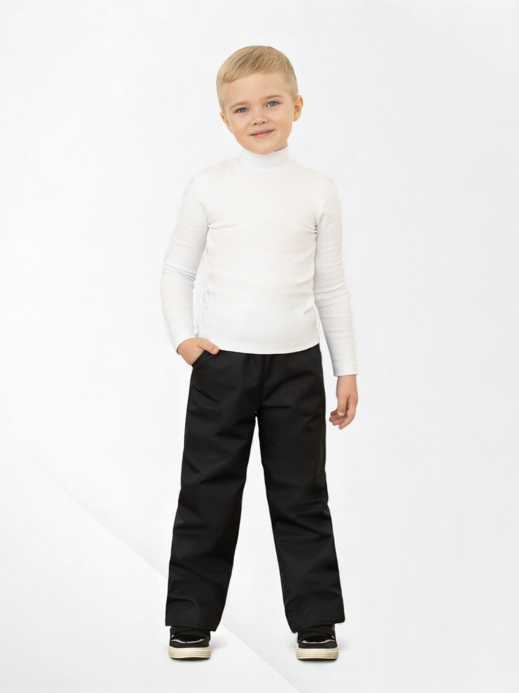 Брюки на поясе демисезонные черные