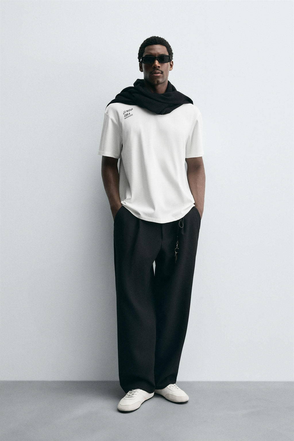 EMBROIDERED SLOGAN T-SHIRT