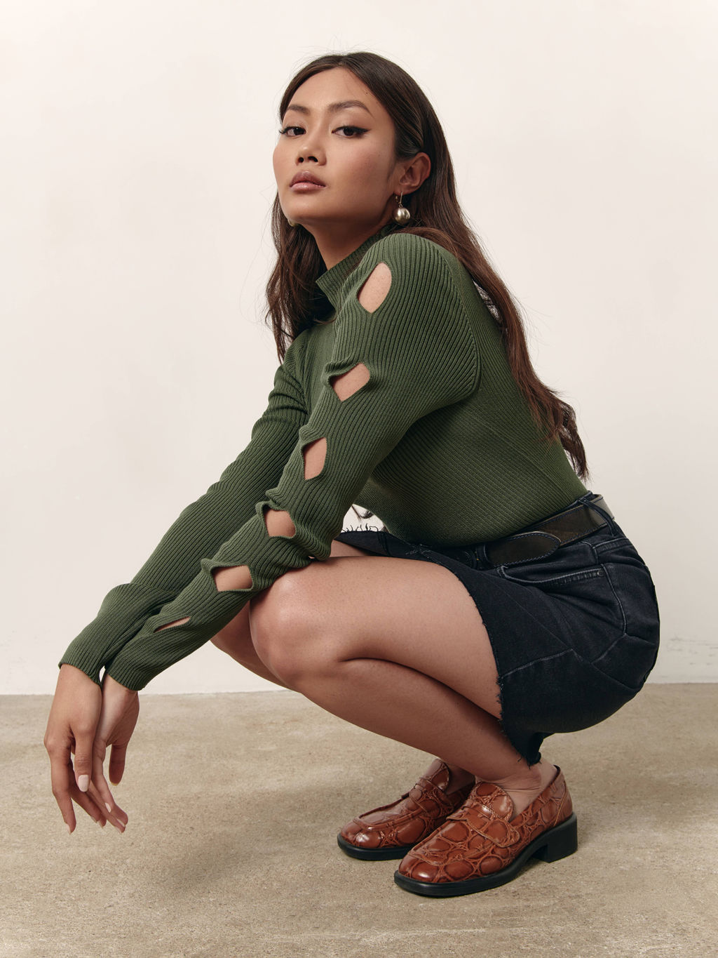 CONTE CON-610 Джинсовая юбка-mini с необработанным краем washed black