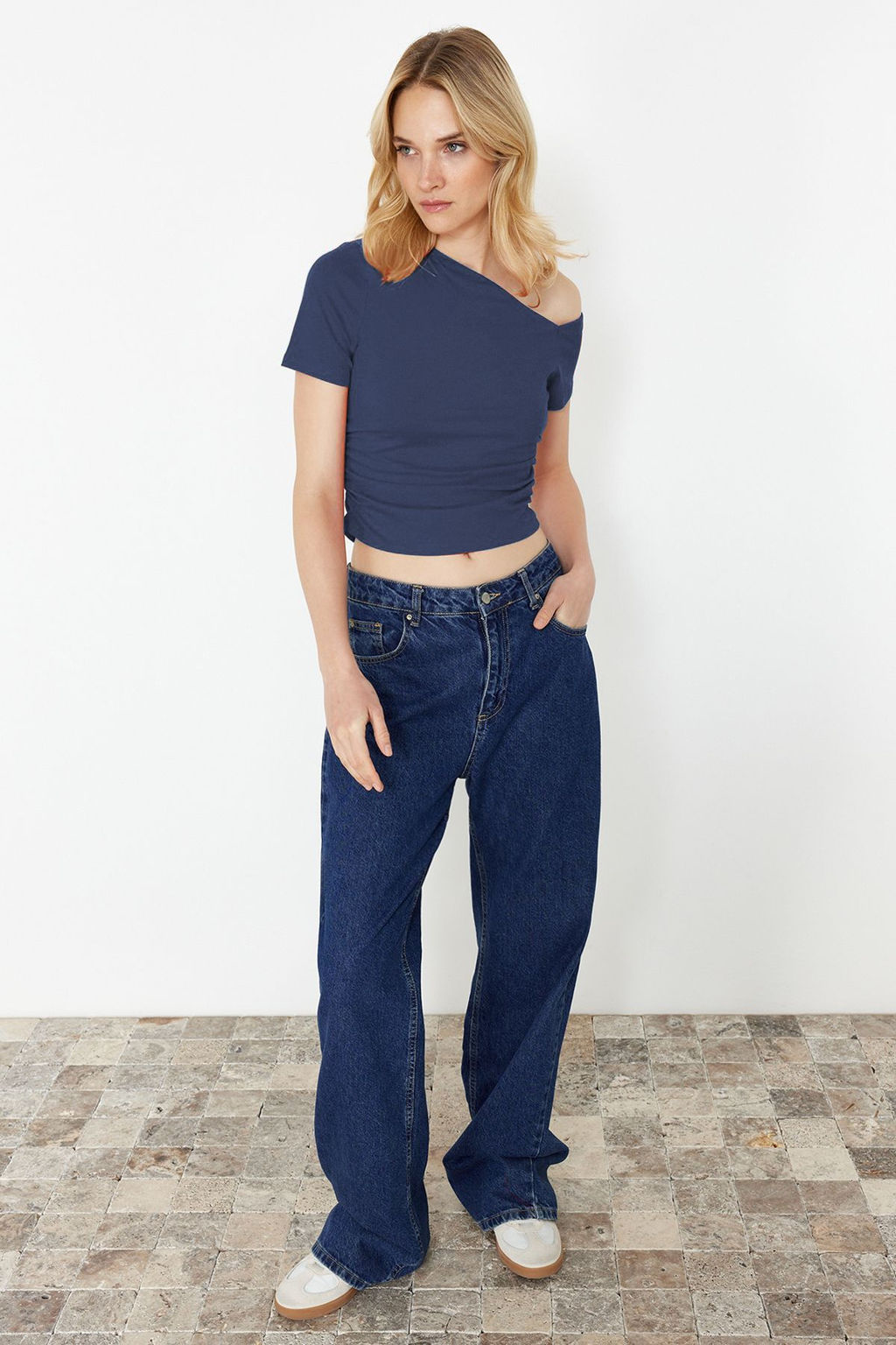 Indigo Buzgulu Asimetrik Yaka Esnek Orme Bluz TWOSS24BZ00073