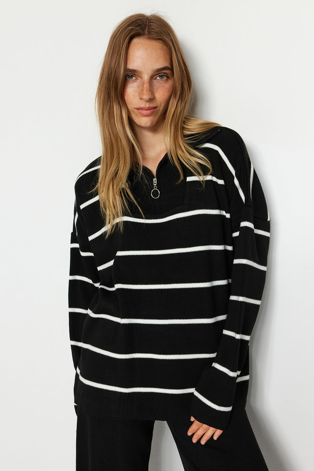 Siyah Genis Kal?p Fermuarl? Triko Alt-Ust Tak?m TWOAW24AU00025 - Trendyolmilla фото 2