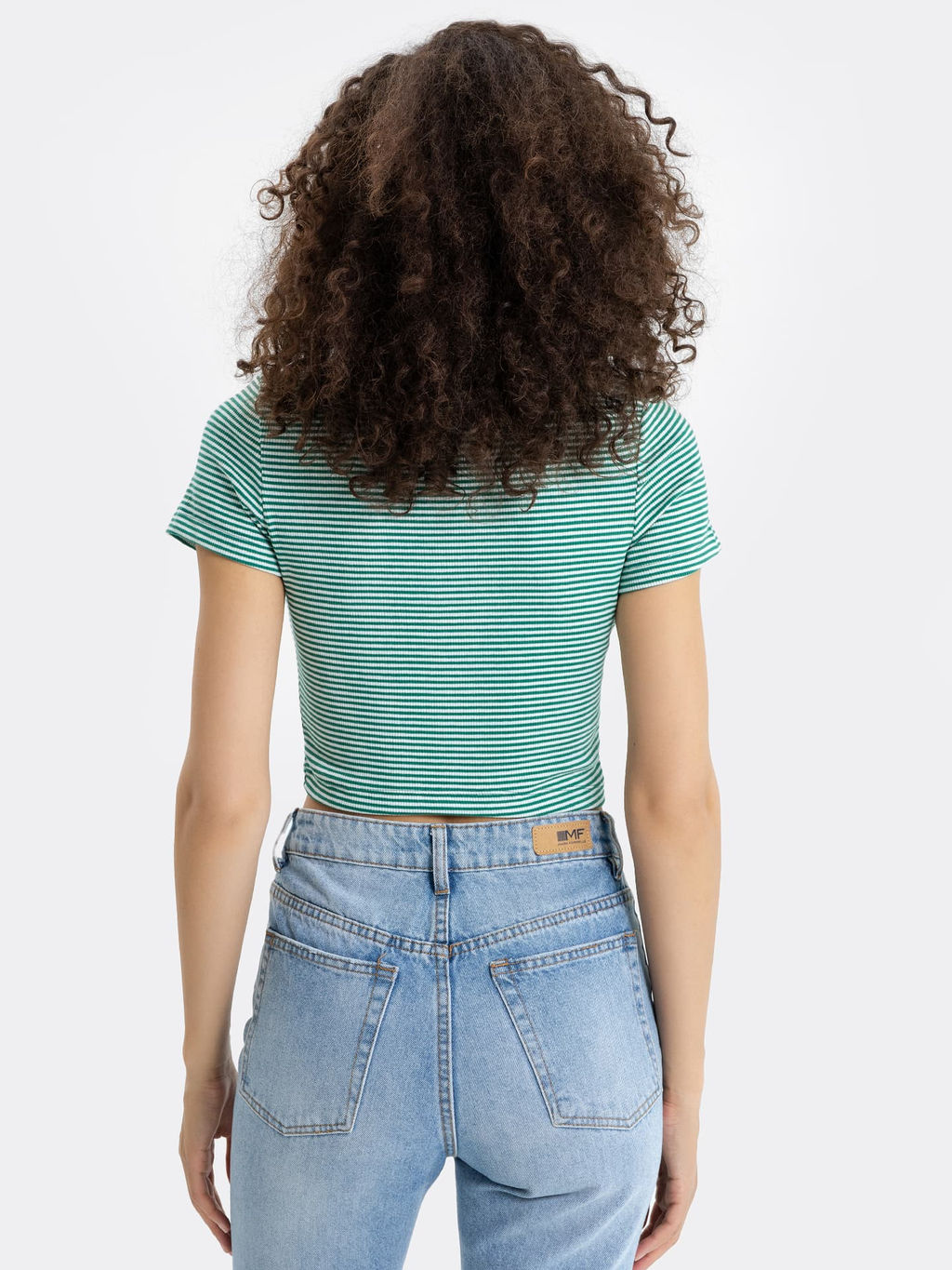 Укороченная футболка в рубчик в зеленую полоску - Mark formelle фото 3