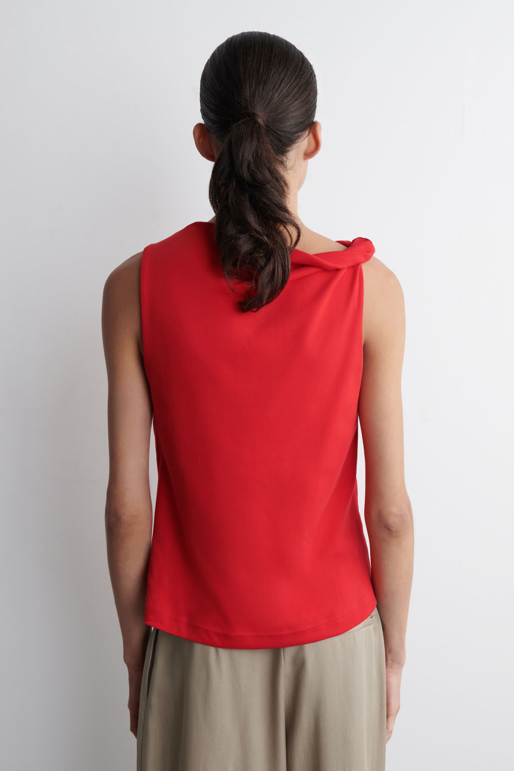 TOP DE ALGOD?N CON DETALLE RETORCIDO - H&m фото 6