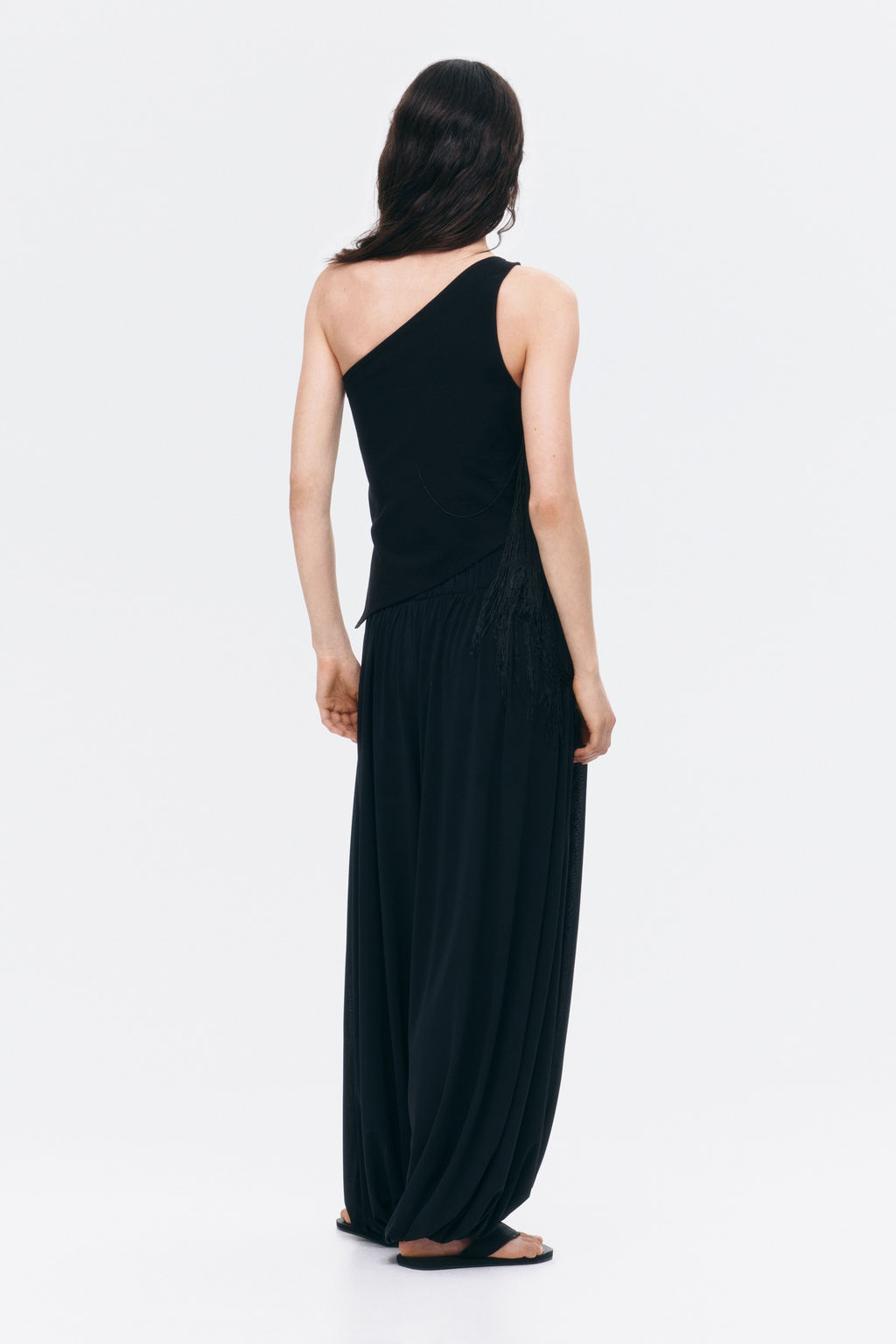 Top de un hombro con detalles decorativos - H&m фото 3