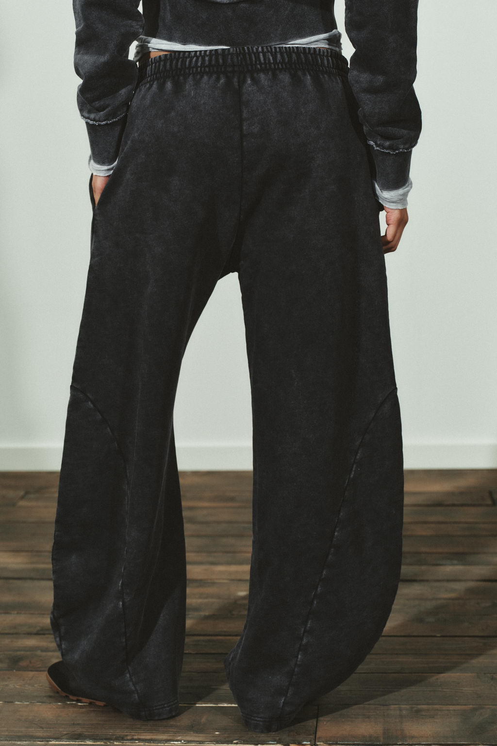 WASHED CARROT TROUSERS - Zara фото 4