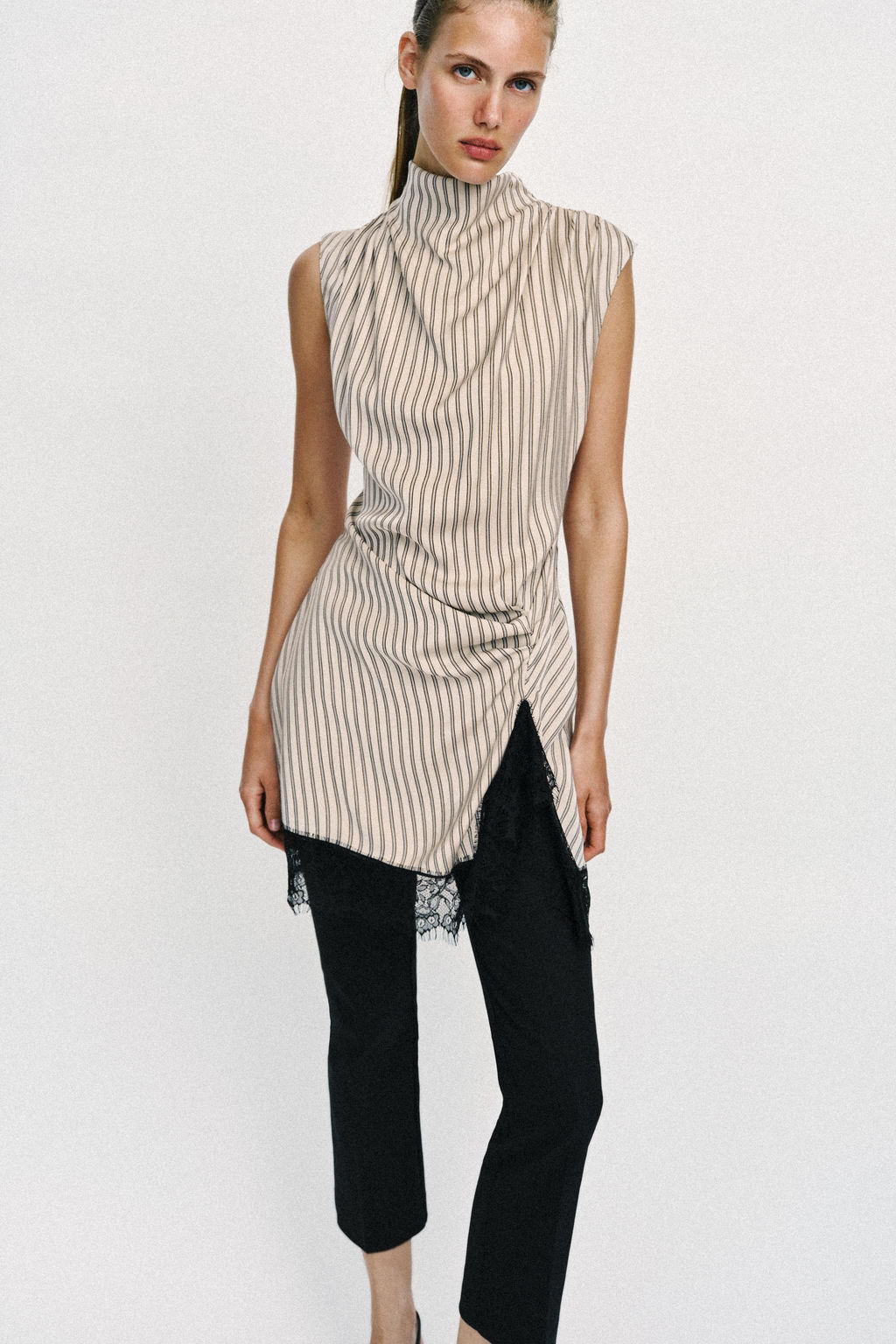 VESTIDO MINI RAYAS ENCAJE / Rosa - Zara фото 4