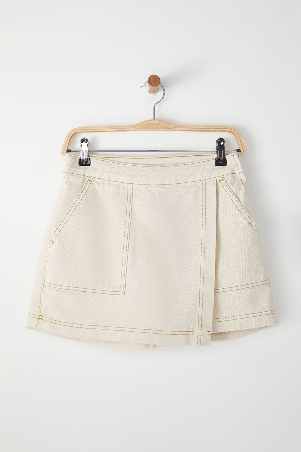 Ekru Kruvaze Normal Bel Mini Denim Sort Etek TWOSS25SR00046