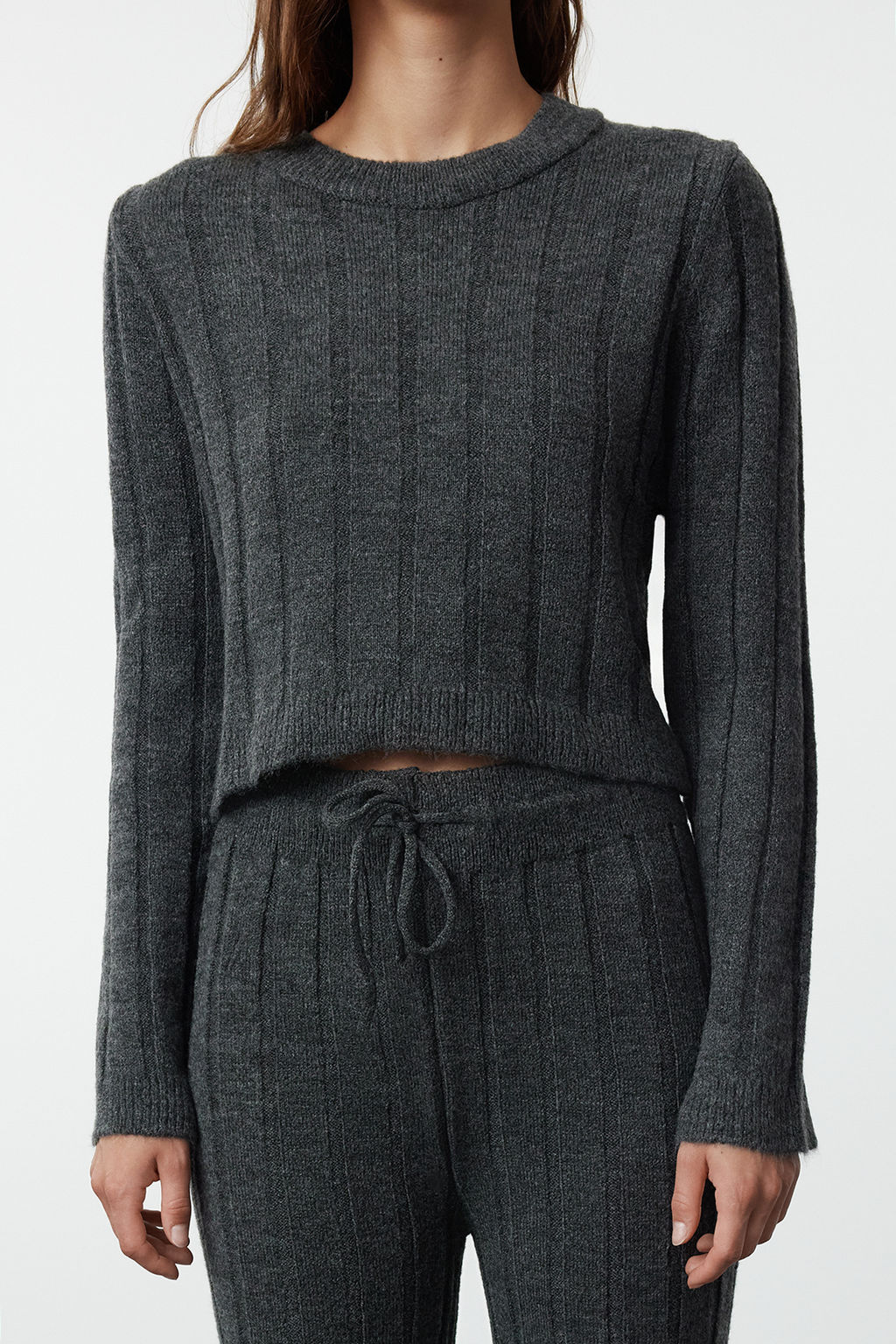 Antrasit Crop Yumusak Dokulu Triko Alt-Ust Tak?m TWOAW25AU00038 - Trendyolmilla фото 3