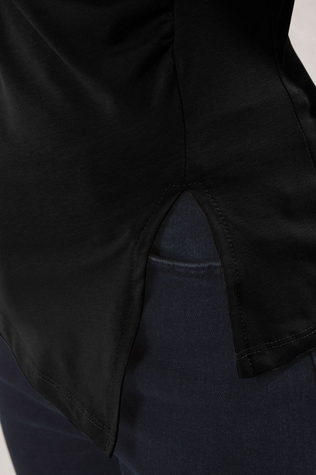 Trendyolmilla Siyah Buzgu/Drape Detayl? Y?rtmacl? Asimetrik Fitted/Vucuda Oturan Orme Bluz TWOSS25BZ00380  фото 9