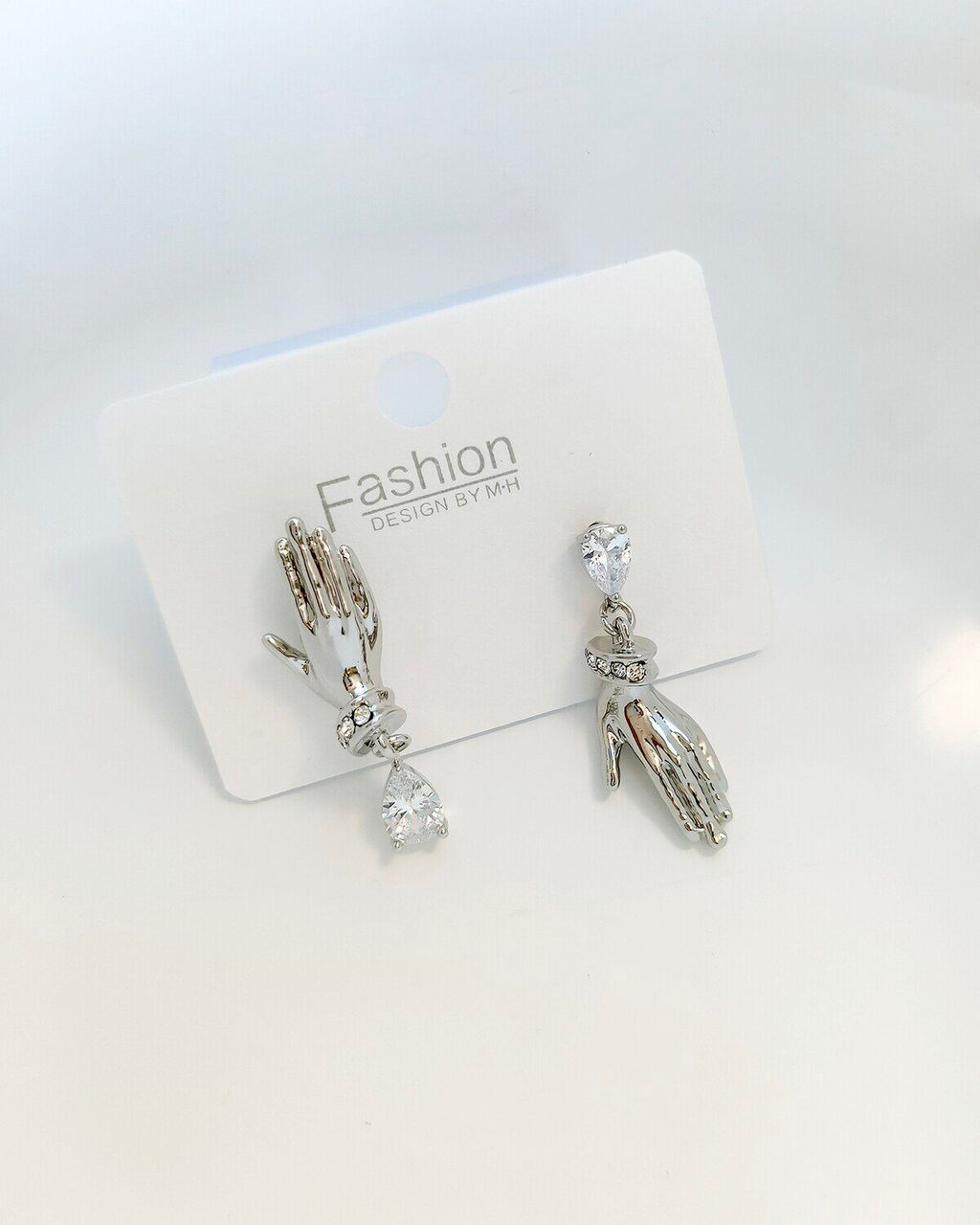 Стильные серьги