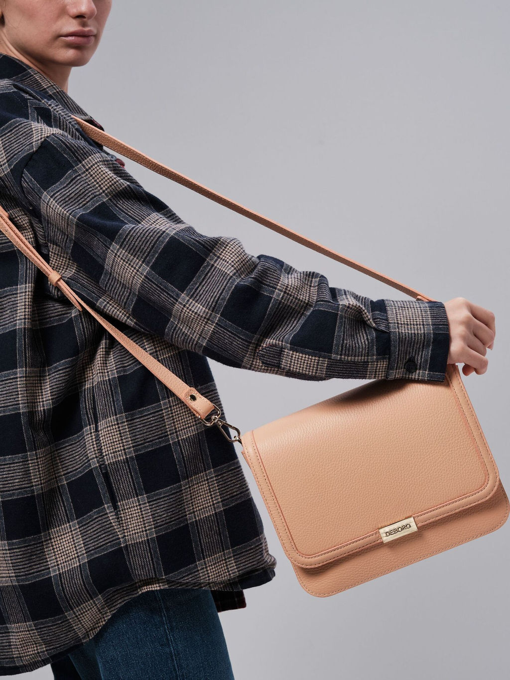 Кожаная сумка Deboro 30532 персик