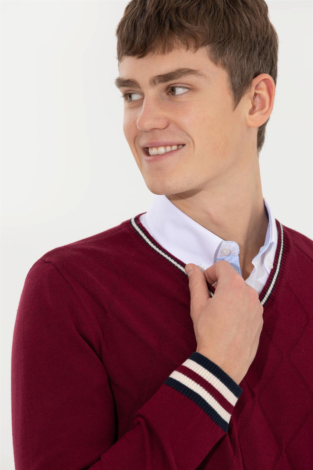 U. S. Polo Assn Мужской бордовый трикотажный свитер с v-образным вырезом - U.s. polo assn фото 9