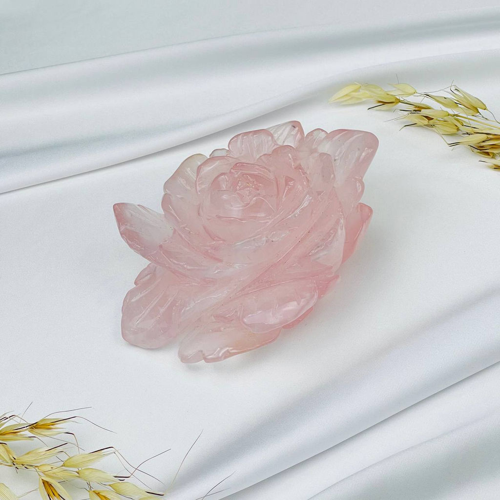 Цветок из Розового кварца