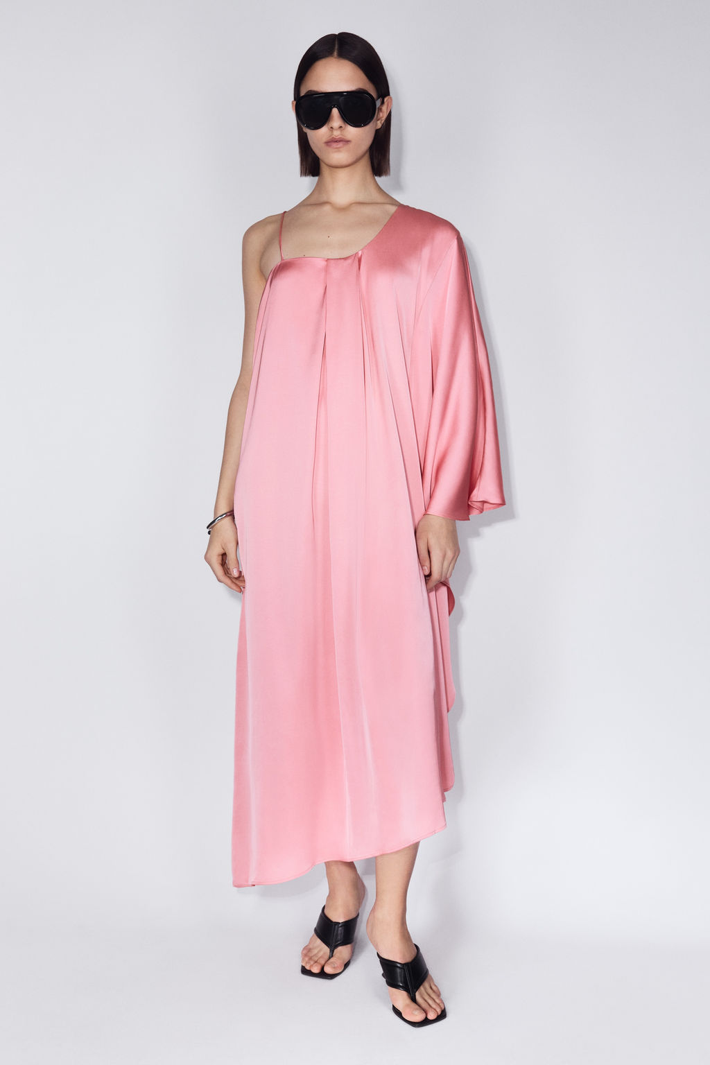 Vestido caft?n satinado de un hombro - H&m фото 2