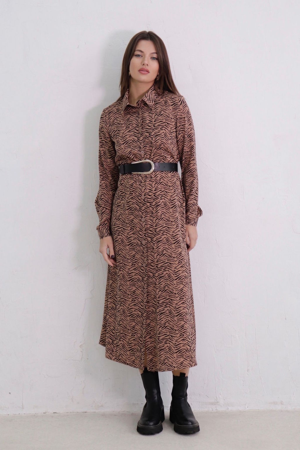 11007 Платье-рубашка удлинённое кофейно-чёрное - Martichelli фото 13