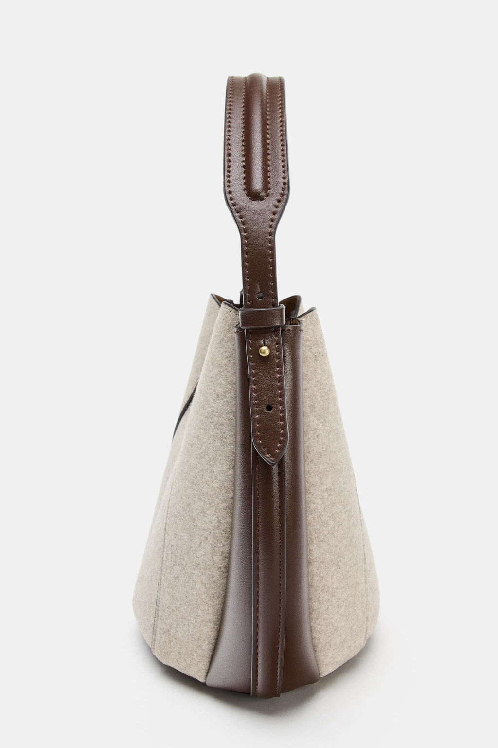 TOPSTITCH FABRIC BUCKET BAG