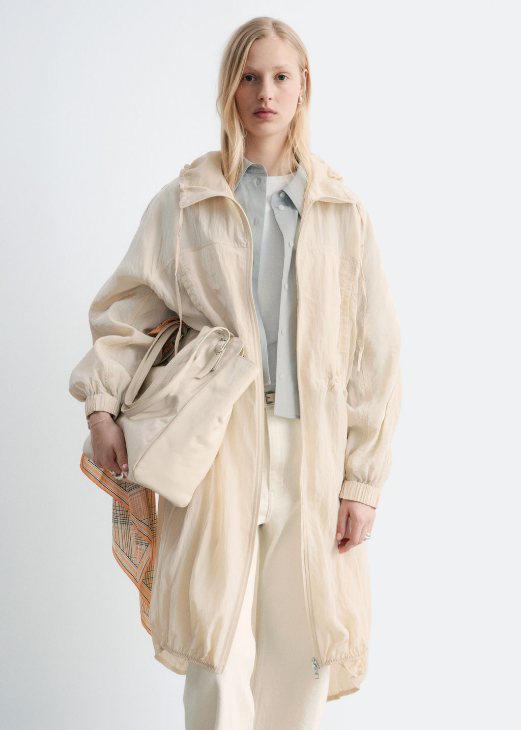 Parka con cord?n de ajuste