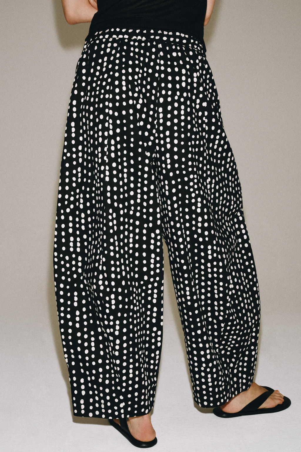 PANTAL?N PIJAMERO LUNARES ZW COLLECTION / Negro / Crudo - Zara фото 5