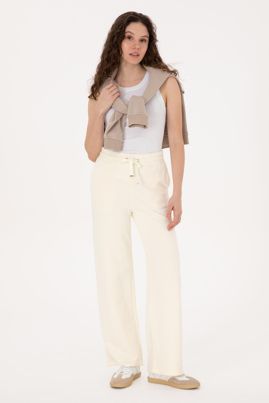 Kad_n Krem E_ofman Alt_