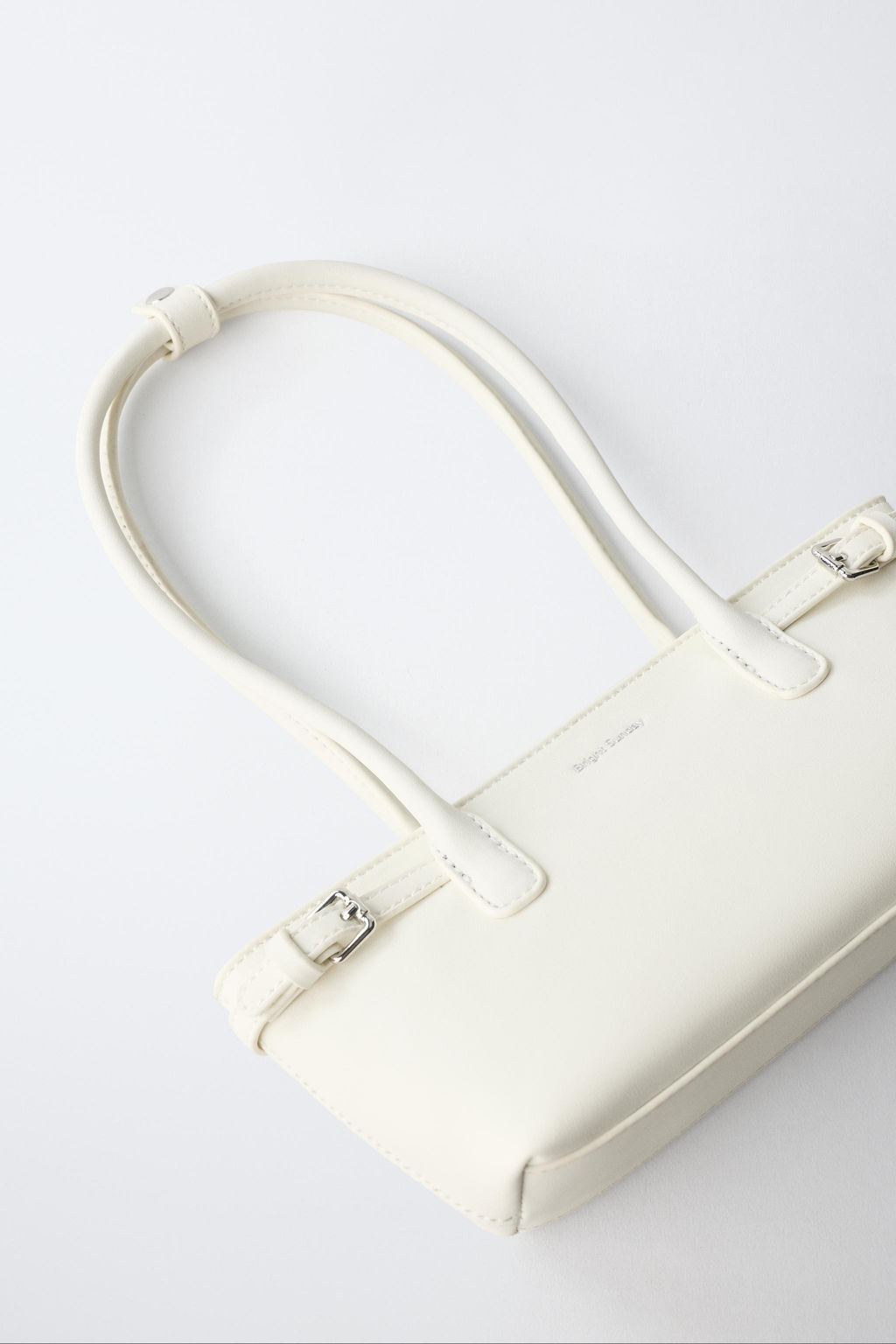 BUCKLE DETAIL SHOULDER BAG