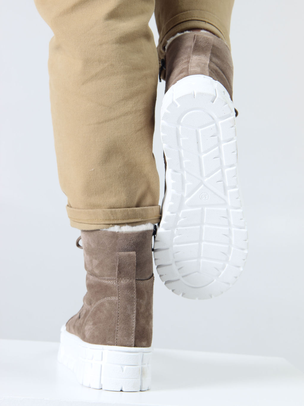 Ботинки 216.212131w. коричневый капучино замша/Шерсть