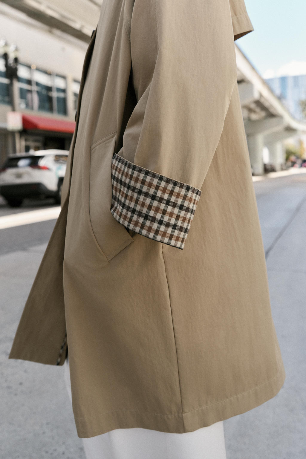 OVERSIZE TRENCH COAT WITH CHECK CUFFS - Zara фото 23