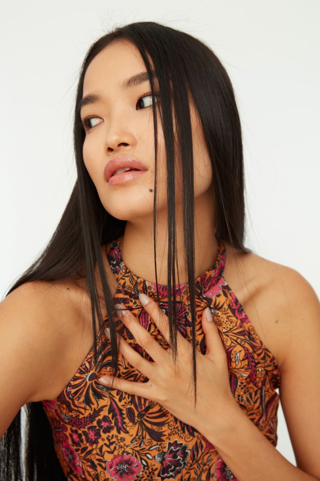 TRENDYOLMILLA Ekru Cicek Desenli Kusakl? A Kesim Halter Yaka Kolsuz Midi Astarl? Dokuma Elbise TWOSS20EL2536  фото 6