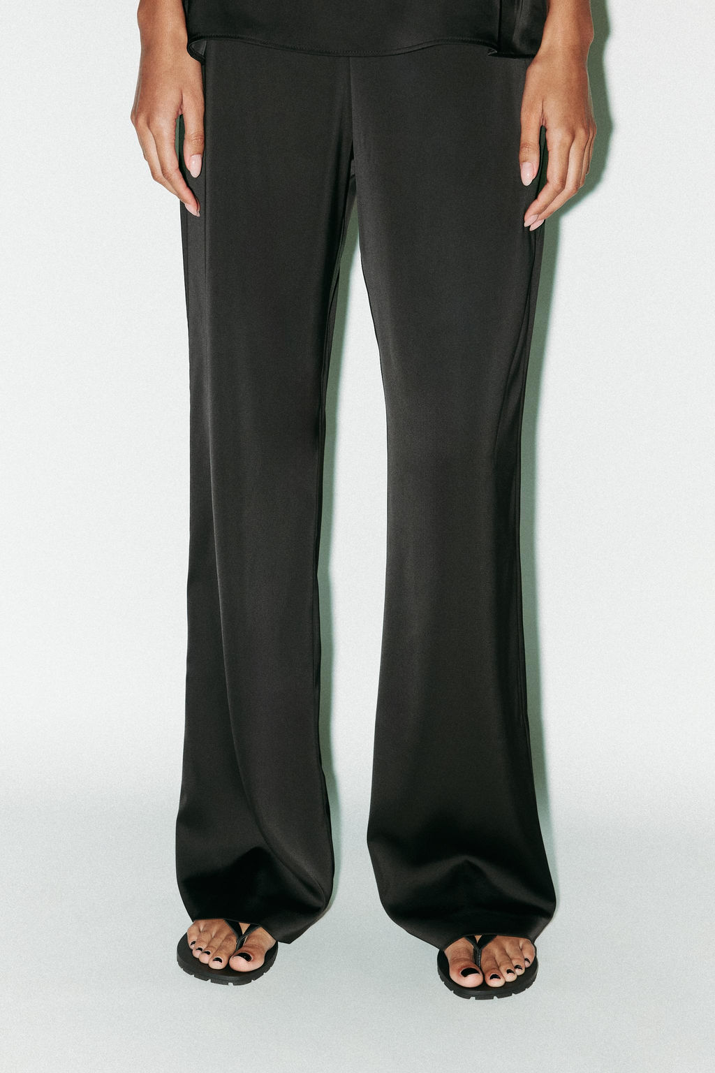 HIGH-WAIST SATIN TROUSERS - Zara фото 2