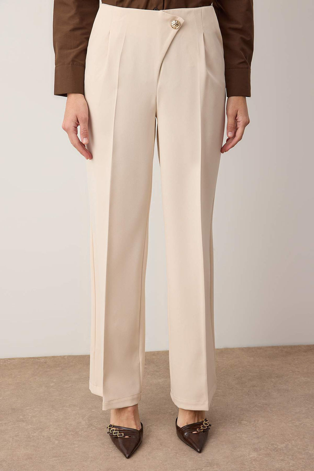 Bej Dugme Detayl? Wide Leg/Genis Paca Pantolon TWOAW26PL00152 - Trendyolmilla фото 3