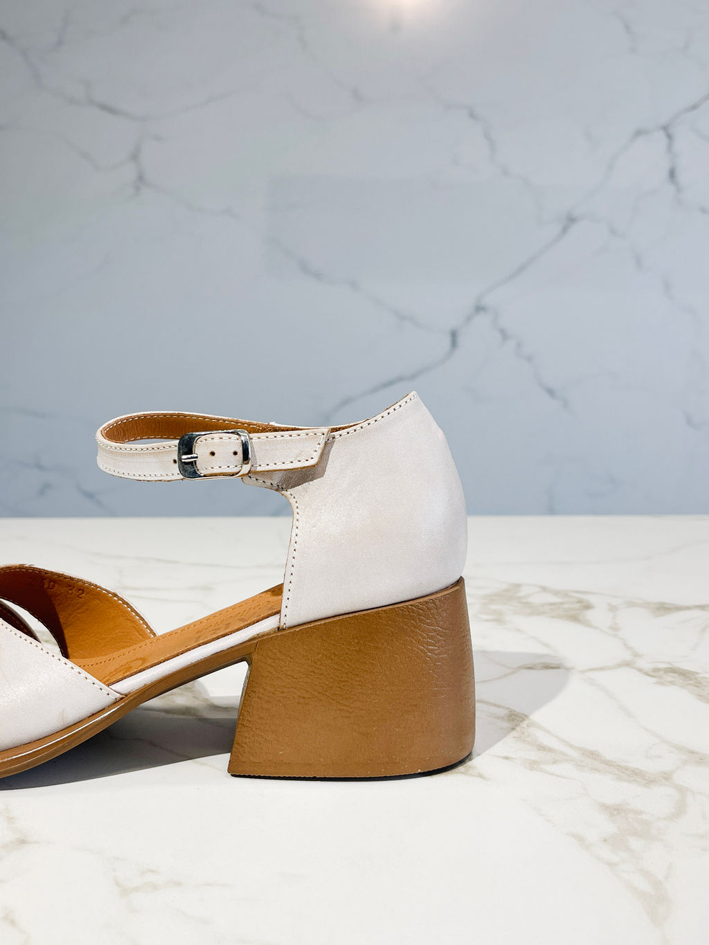 Босоножки 5032.23663be.Вакса пудра+коричневый