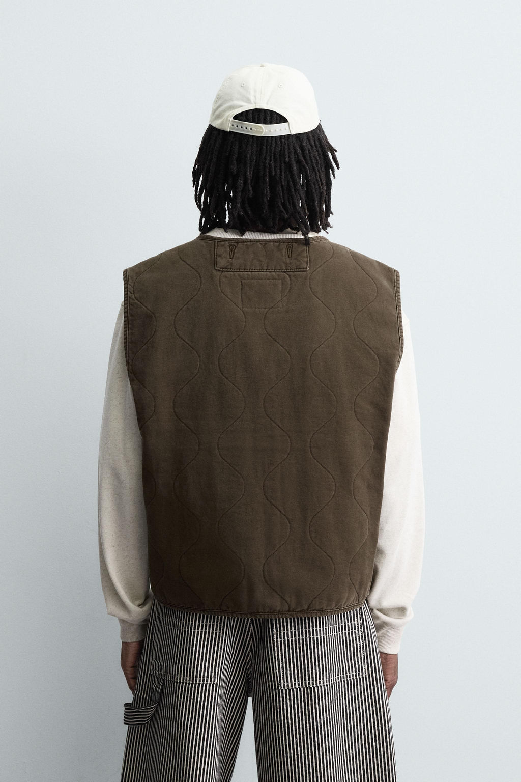 QUILTED GILET WITH TOPSTITCHING - Zara фото 3