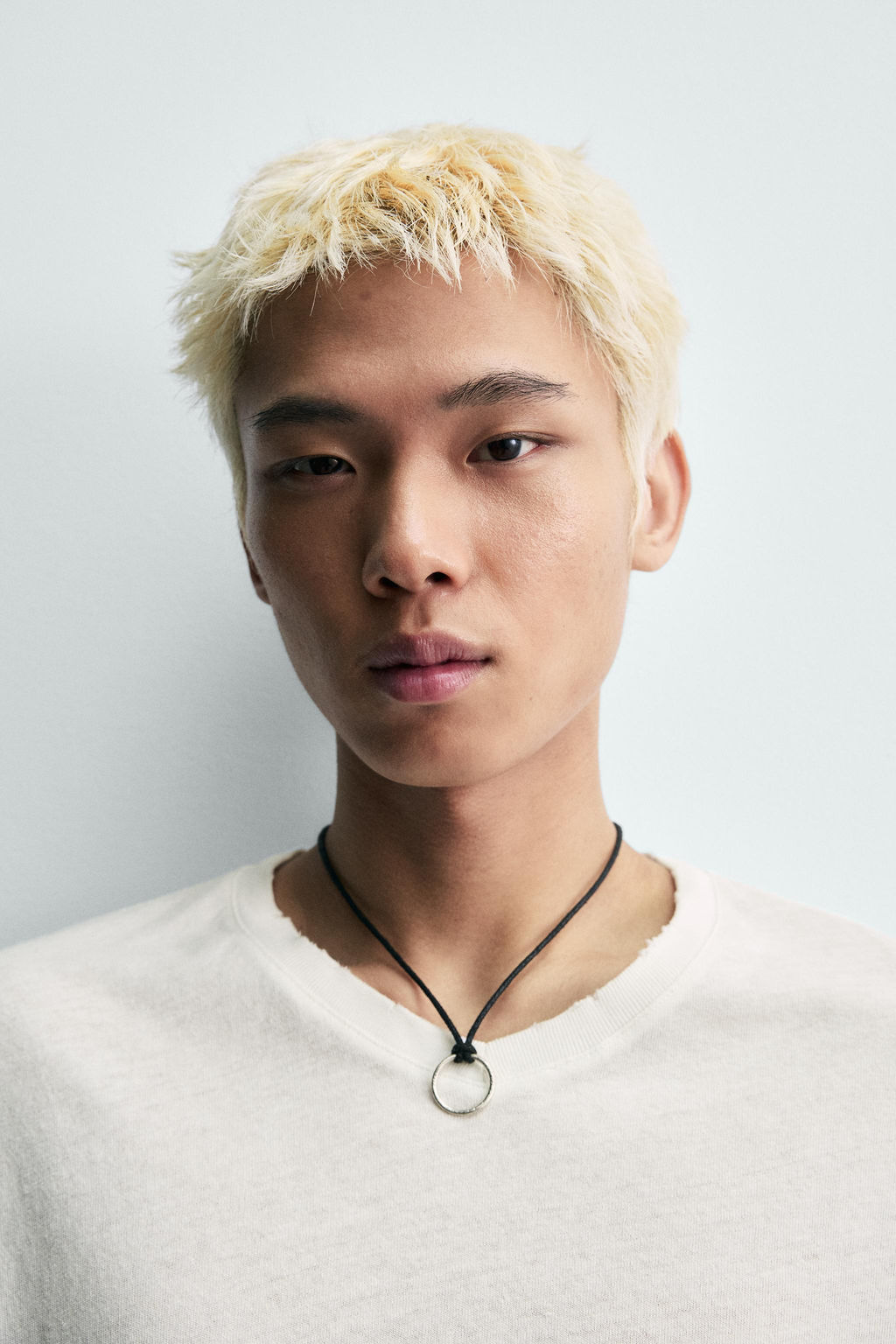 CAMISETA CUELLO PICO ALGOD?N - C??AMO / Blanco