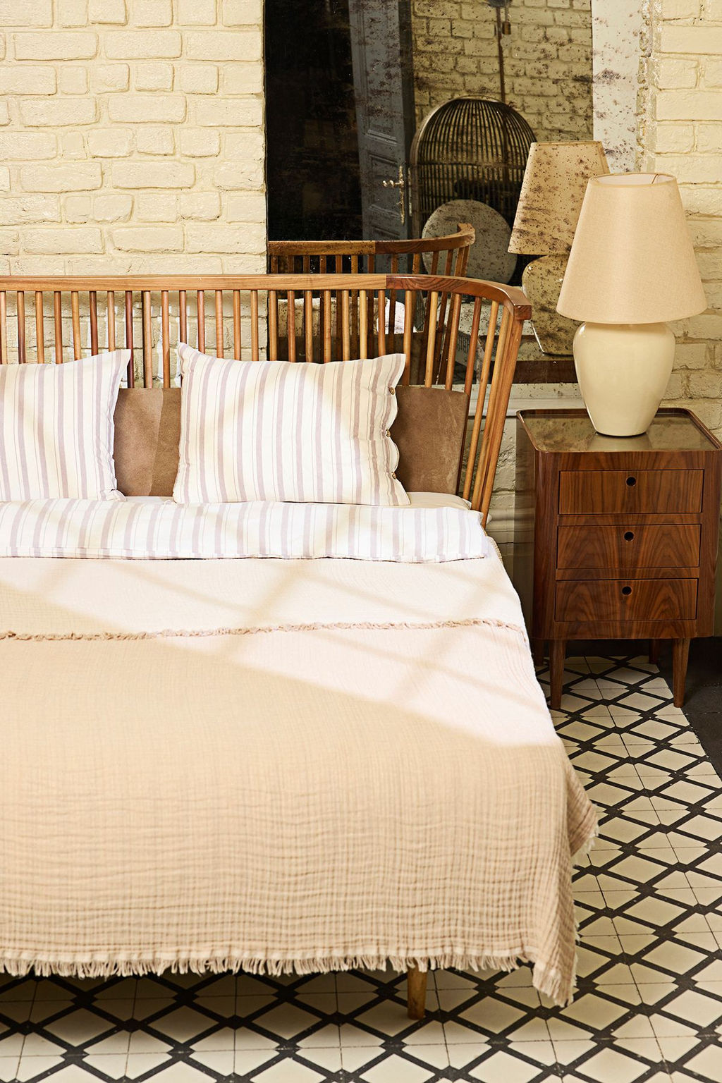 Trendyolmilla Home Bej Muslin Puskullu Cift Taraftl? Kullan?labilir Cift Kisilik Yatak Ortusu TPHSS25CYO00000  фото 6