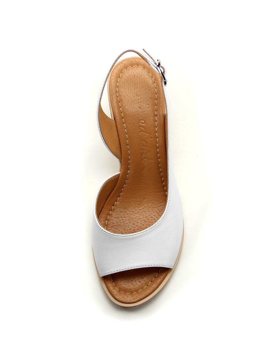 Босоножки кожаные белые