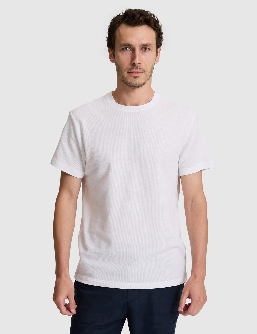 Beyaz Slim Fit Saf Pamuk _nce Fitilli Bisiklet Yaka T-shirt