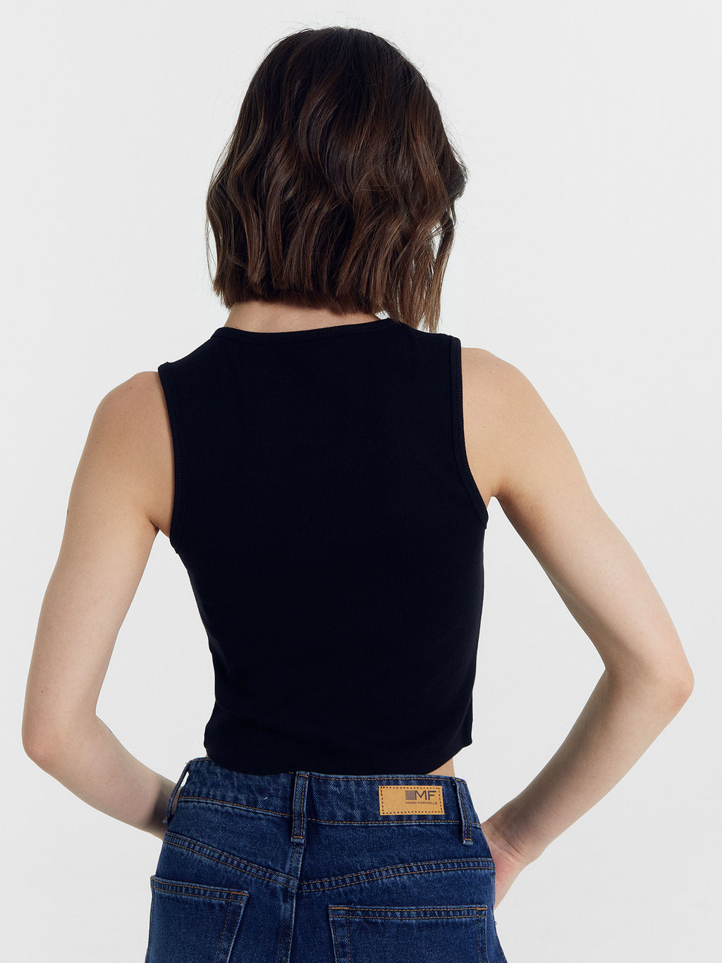 Топ в рубчик с фигурным подрезом черного цвета черный 112751