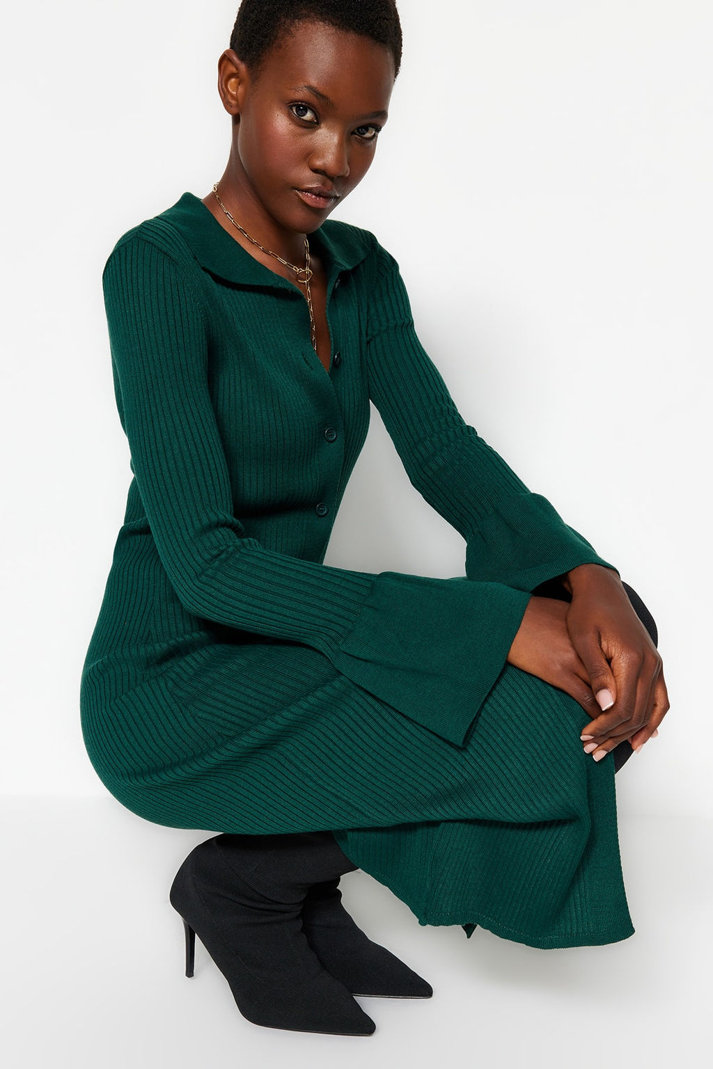 TRENDYOLMILLA Zumrut Yesili Maxi Triko Kol Detayl? Polo Yaka Elbise TWOAW24EL00046  фото 3