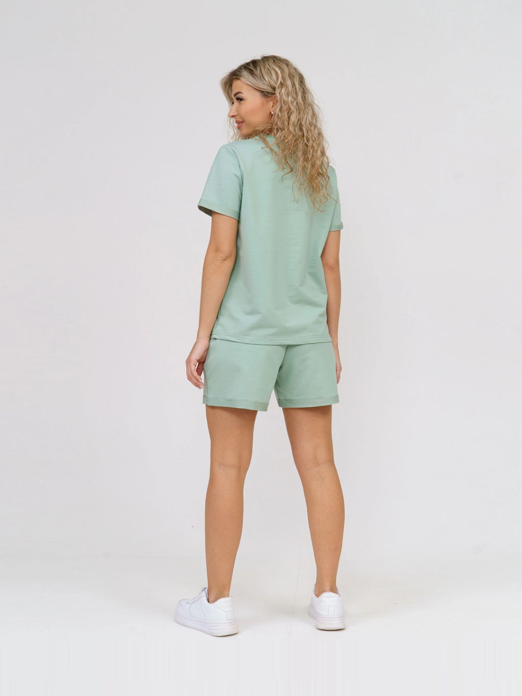 Костюм женский, цвет зеленый