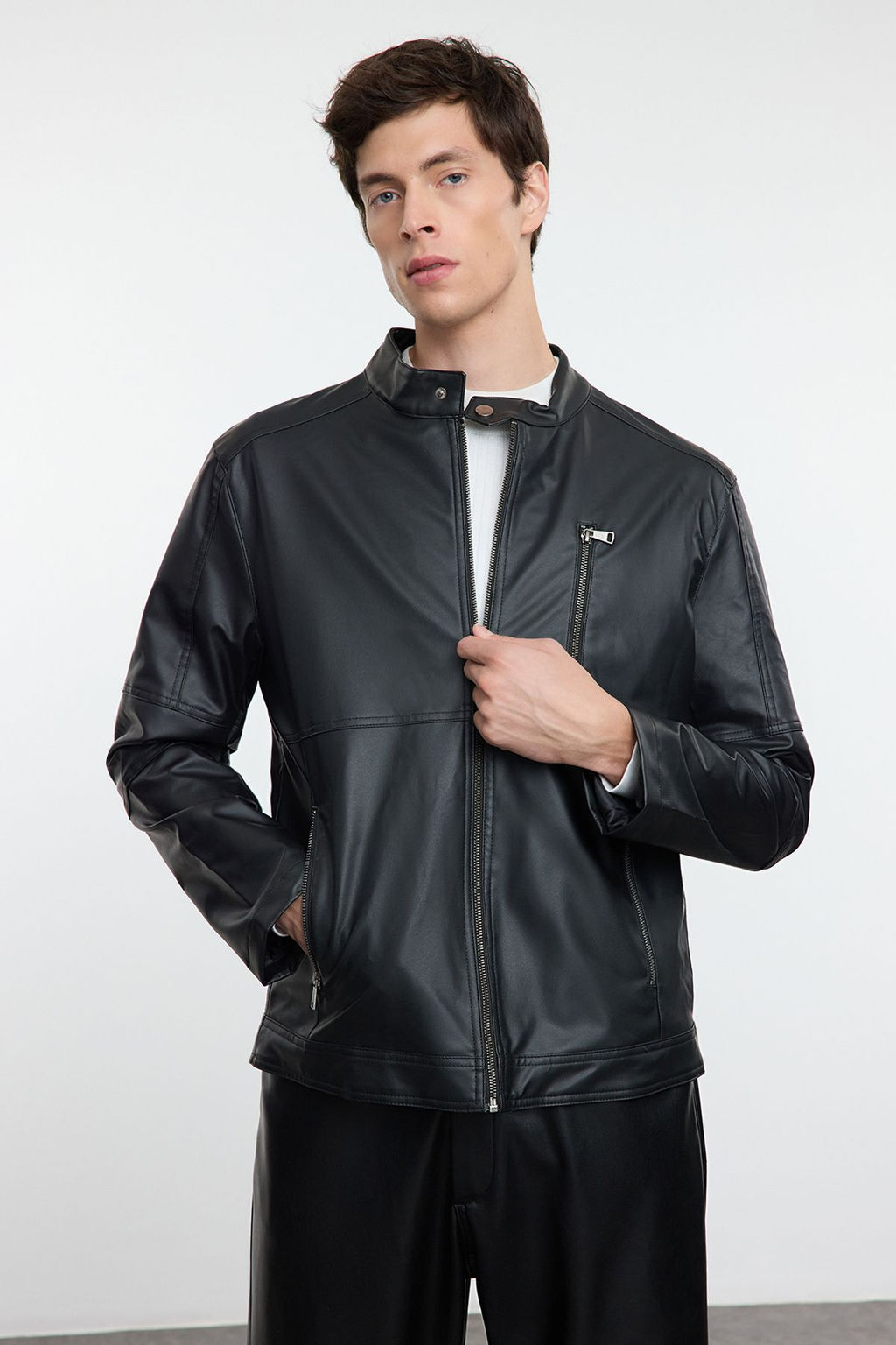 TRENDYOL MAN Siyah Regular Fit PU Suni Deri Biker Ceket Mont TMNAW25MO00003 - Trendyolmilla фото 3