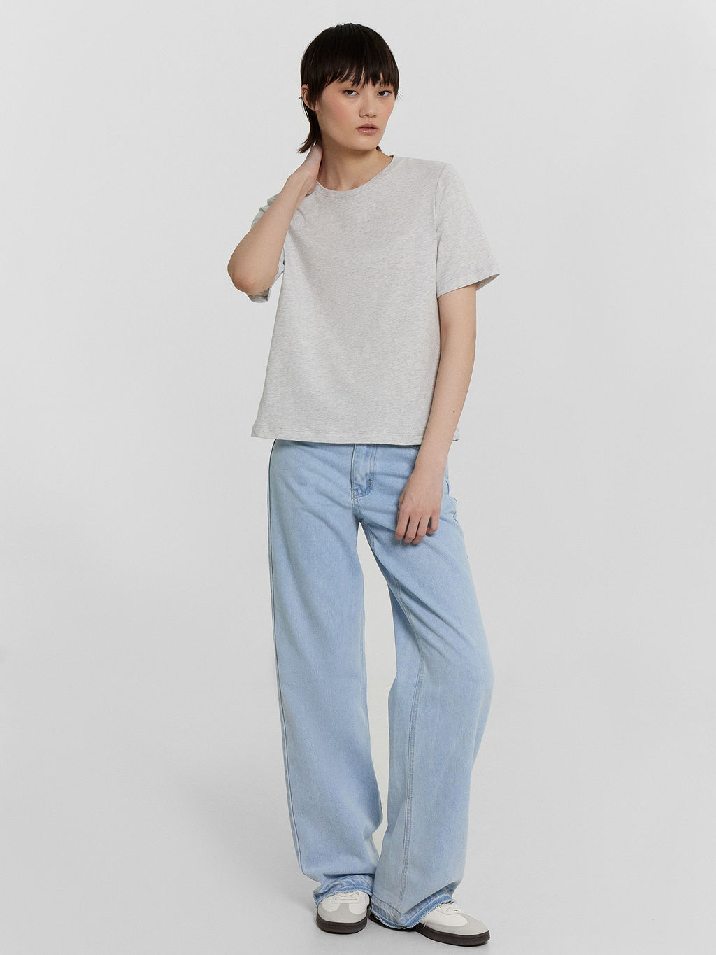 Футболка женская серая укороченная серый меланж 4306-А 112998 - Mark formelle фото 3