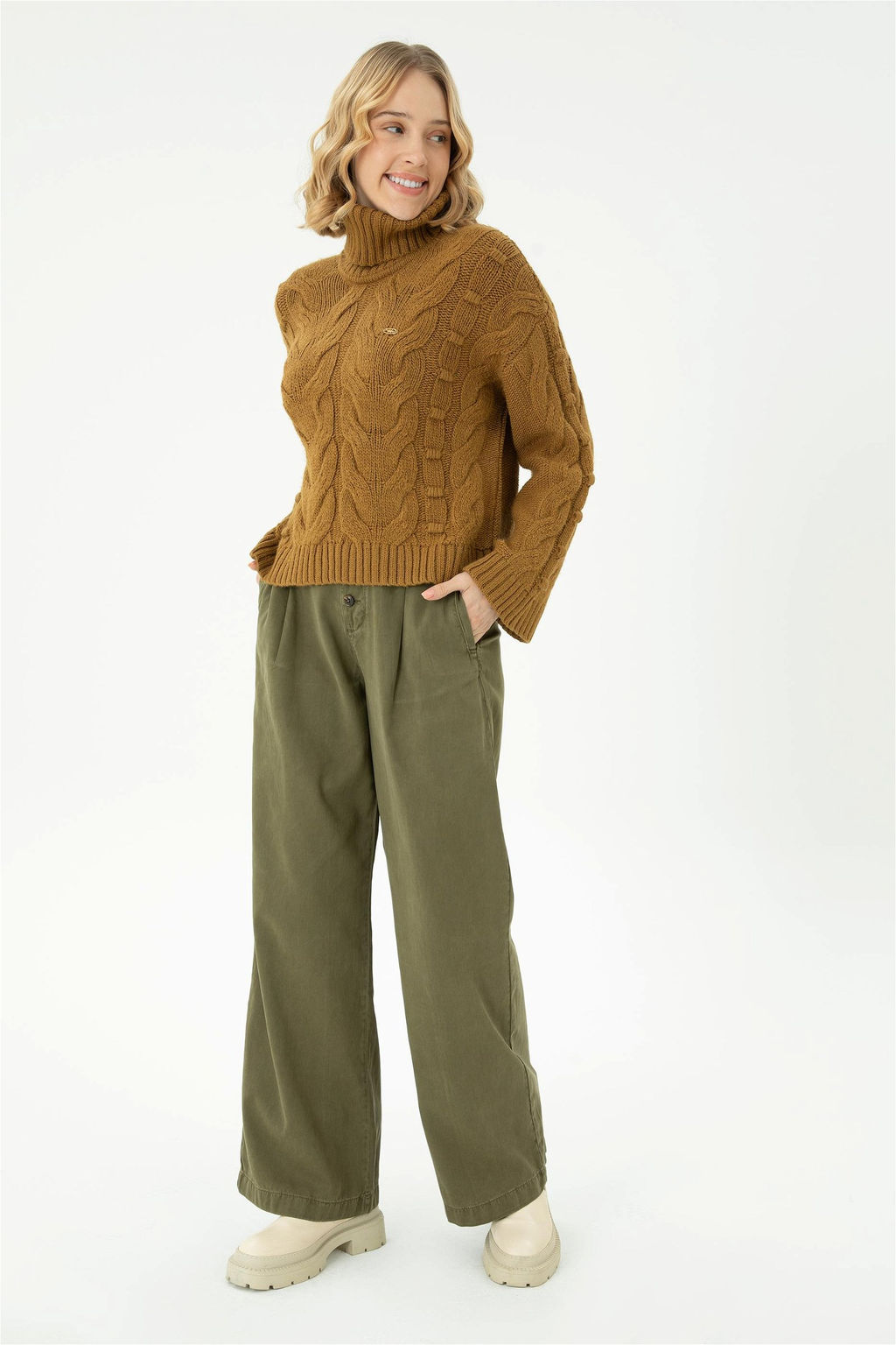 Женский легкий свитер с водолазкой цвета хаки - U.s. polo assn фото 9